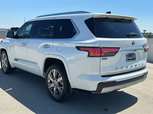 Used 2023 Toyota Sequoia Capstone AWD/4WD image 14