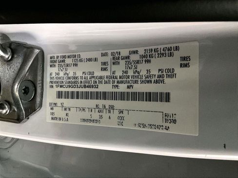 Used 2018 Ford Escape SE w/ Ford Safe & Smart Package image 32