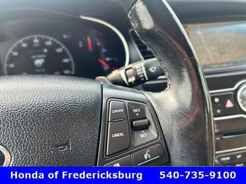Used 2015 Kia Cadenza Premium w/ Technology Package FWD image 18