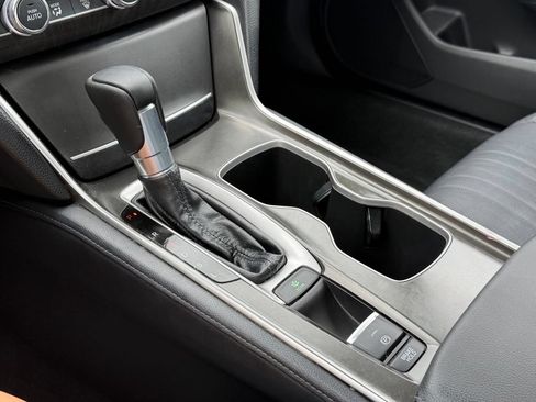 Used 2018 Honda Accord EX-L image 10