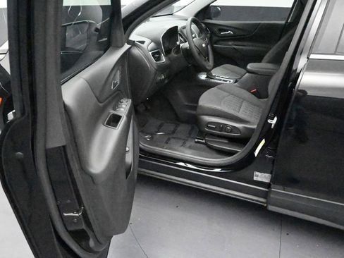 Used 2023 Chevrolet Equinox LT FWD image 11