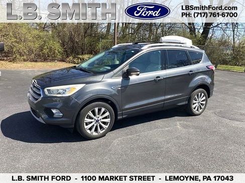 Used 2017 Ford Escape Titanium image 1