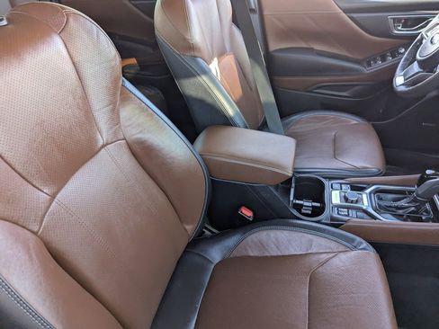 Used 2022 Subaru Forester Touring image 11