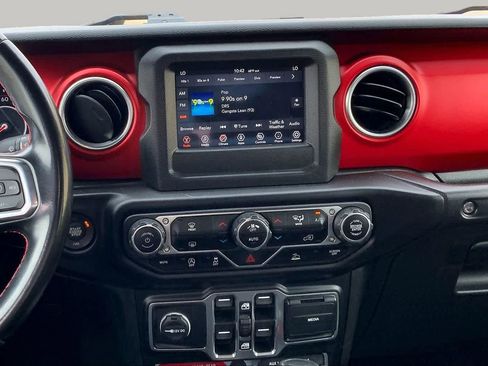 Used 2021 Jeep Wrangler Unlimited Rubicon AWD/4WD image 9