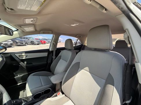Used 2017 Toyota Corolla LE FWD image 16