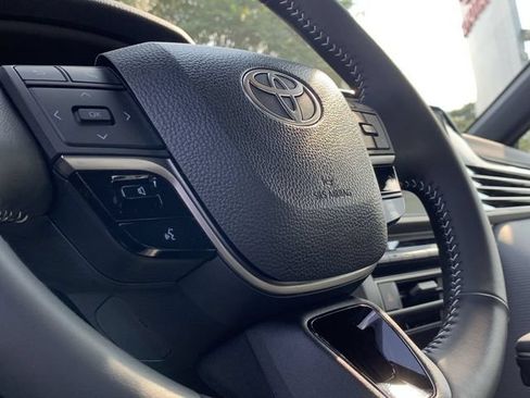 Used 2026 Toyota Camry SE FWD image 19