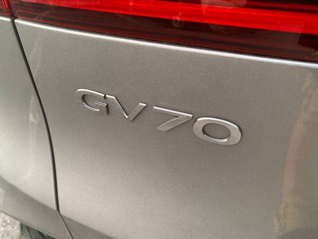 Used 2022 Genesis GV70 3.5T Sport w/ Sport Prestige Package AWD/4WD image 16