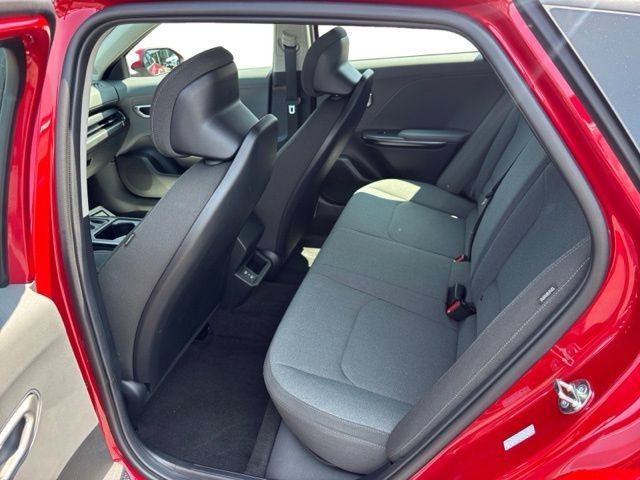 Certified 2025 Kia K4 FWD image 12