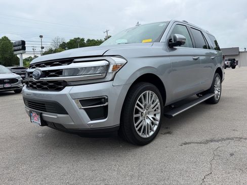 Used 2024 Ford Expedition Limited AWD/4WD image 7