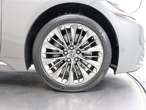 Used 2019 Lexus LS 500 w/ Interior Upgrade Package RWD image 43