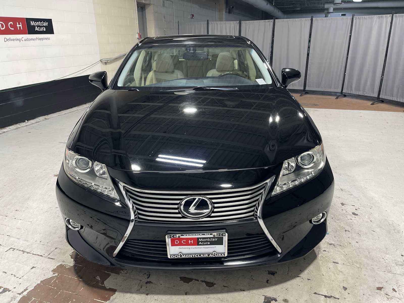 Used 2015 Lexus ES 350 w/ Luxury Package FWD image 6