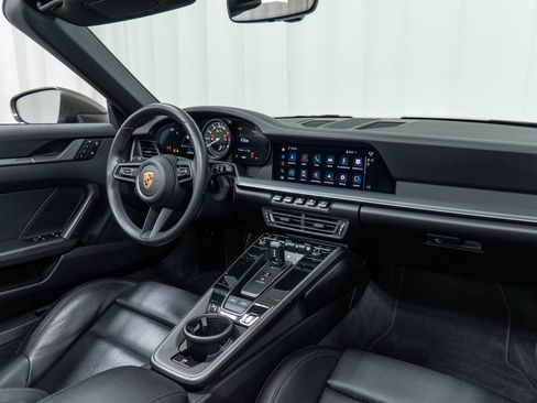 Certified 2022 Porsche 911 Targa 4 image 18