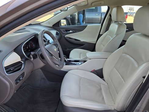 Used 2024 Chevrolet Malibu LT FWD image 9