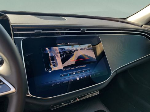 Certified 2025 Mercedes-Benz E 350 4MATIC Sedan image 15