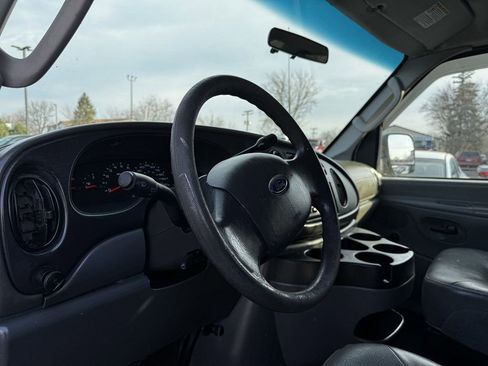 Used 2008 Ford E-250 and Econoline 250 image 10