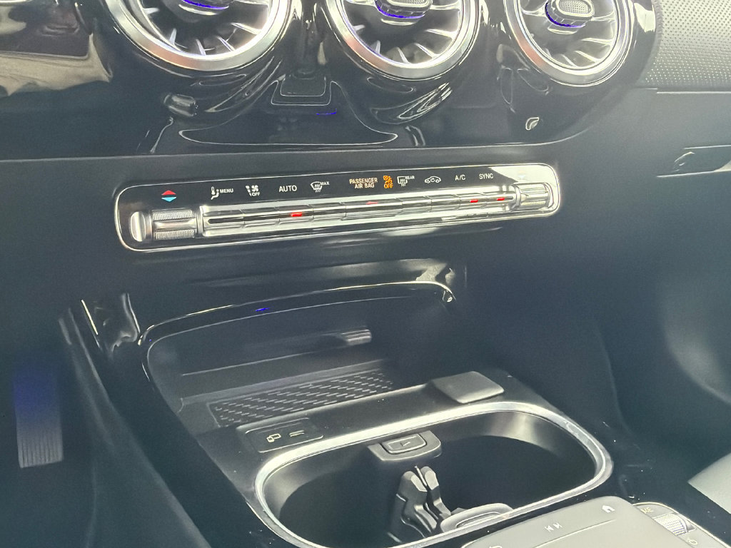 Used 2023 Mercedes-Benz CLA 250 image 26