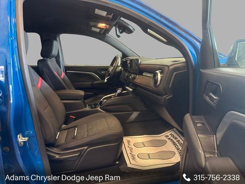 Used 2024 Chevrolet Colorado Z71 w/ Z71 Convenience Package 2 AWD/4WD image 13