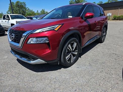 Used 2023 Nissan Rogue Platinum FWD image 2