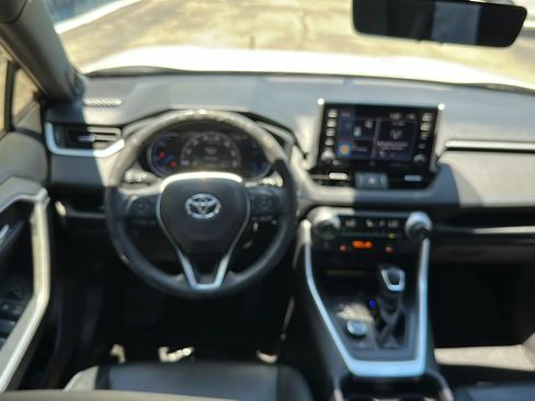 Used 2020 Toyota RAV4 XSE AWD/4WD image 15