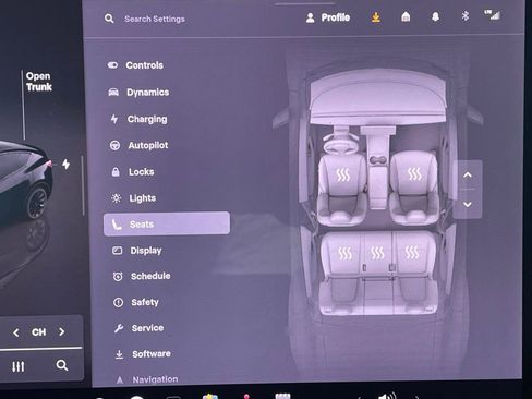 Used 2023 Tesla Model Y Long Range image 34