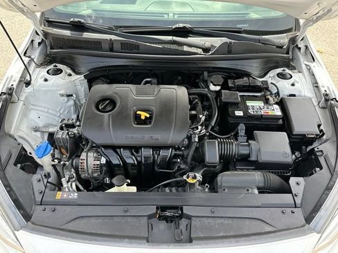 Used 2020 Kia Forte LXS FWD image 30