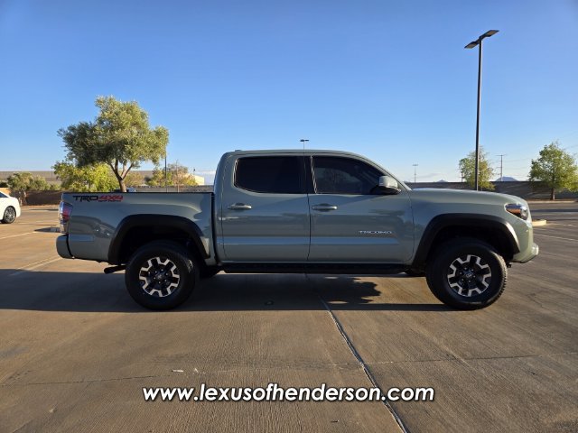 Used 2022 Toyota Tacoma TRD Off-Road AWD/4WD image 7