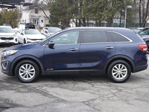 Used 2017 Kia Sorento LX image 14