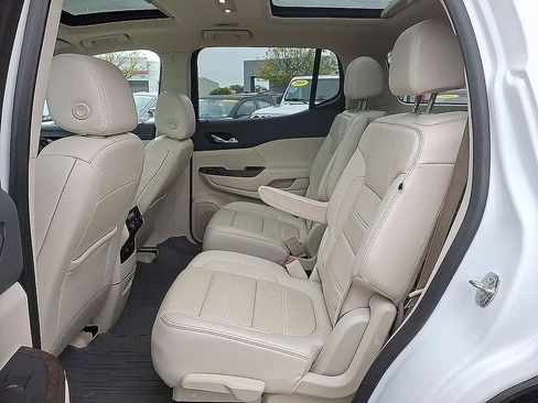 Used 2020 GMC Acadia Denali w/ Technology Package image 10