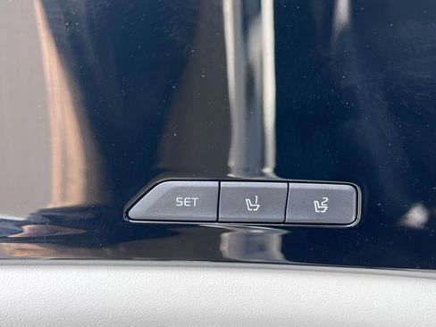 Used 2024 Kia Carnival SX FWD image 12