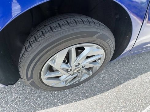 Used 2024 Hyundai Elantra SEL FWD image 14