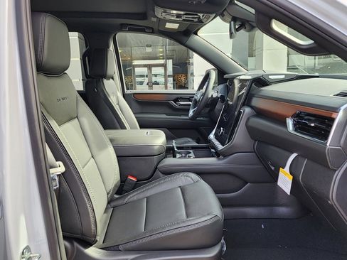 New 2026 GMC Yukon XL Denali w/ Sun & Power Step Package image 45