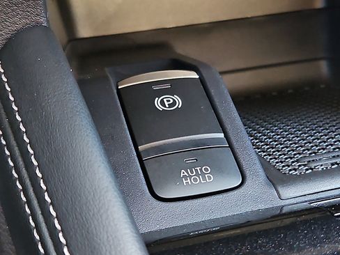 Certified 2024 Nissan Kicks SR w/ SR Premium Package image 24