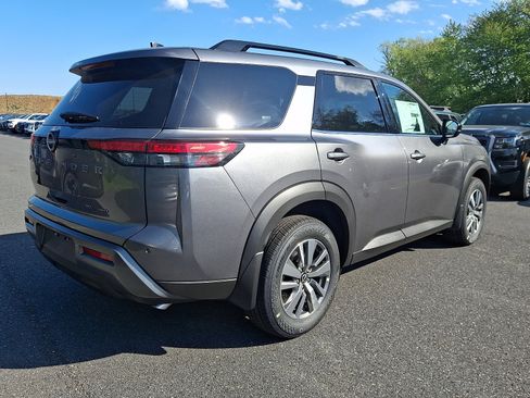 New 2026 Nissan Pathfinder SL AWD/4WD image 4