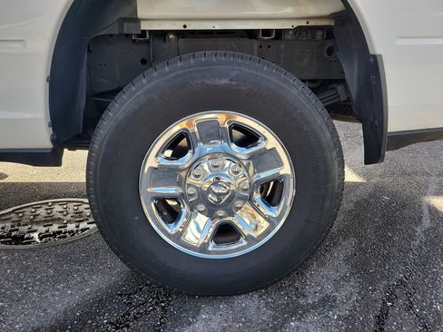 Used 2020 RAM 3500 Big Horn AWD/4WD image 10