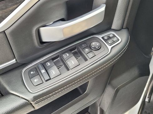 Used 2024 RAM 3500 Big Horn image 16