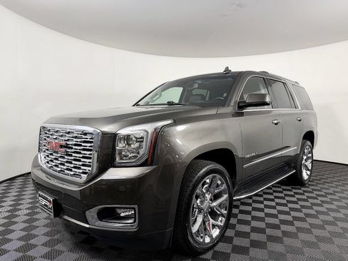 Used 2019 GMC Yukon Denali AWD/4WD image 2