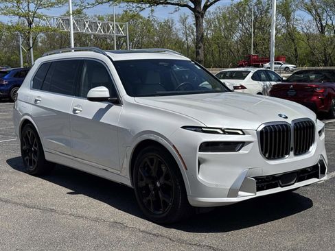 Certified 2023 BMW X7 xDrive40i w/ Climate Comfort Package AWD/4WD image 3