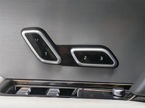 Used 2024 Land Rover Range Rover Sport SE image 21