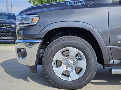 New 2026 RAM 1500 Big Horn AWD/4WD image 12