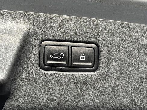 Certified 2025 Hyundai Santa Fe SE FWD image 28