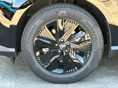 Certified 2025 Nissan Murano SV AWD/4WD image 23