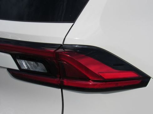 Used 2024 Toyota Grand Highlander Limited image 12