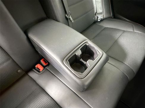 Used 2017 Toyota Camry SE FWD image 29