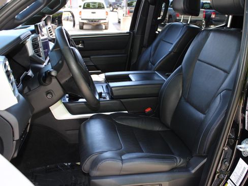 Used 2024 Toyota Tundra Platinum AWD/4WD image 16