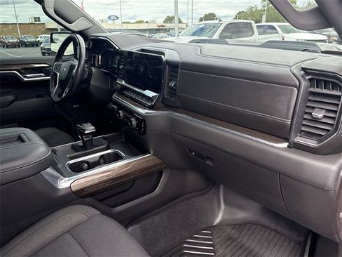 Certified 2022 Chevrolet Silverado 1500 LT Trail Boss w/ Convenience Package II image 28