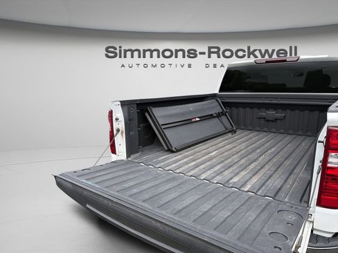 Used 2023 Chevrolet Silverado 1500 LT w/ Protection Package AWD/4WD image 23