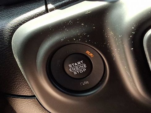 Used 2021 Jeep Wrangler Unlimited Sahara w/ Cold Weather Group AWD/4WD image 23
