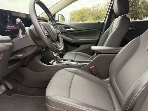 Used 2025 Buick Encore GX Preferred image 27