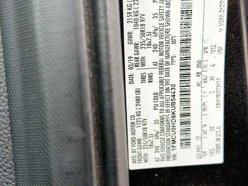 Used 2019 Ford Escape SEL image 35