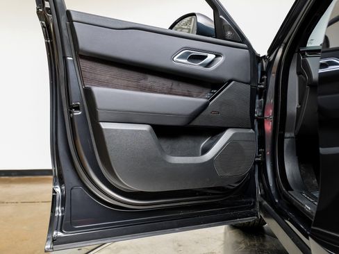 Used 2024 Land Rover Range Rover Velar Dynamic SE image 47